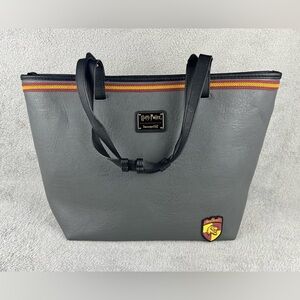 Harry Potter Loungefly Tote Bag Gryffindor Gray Faux Leather Hogwarts Key Chain